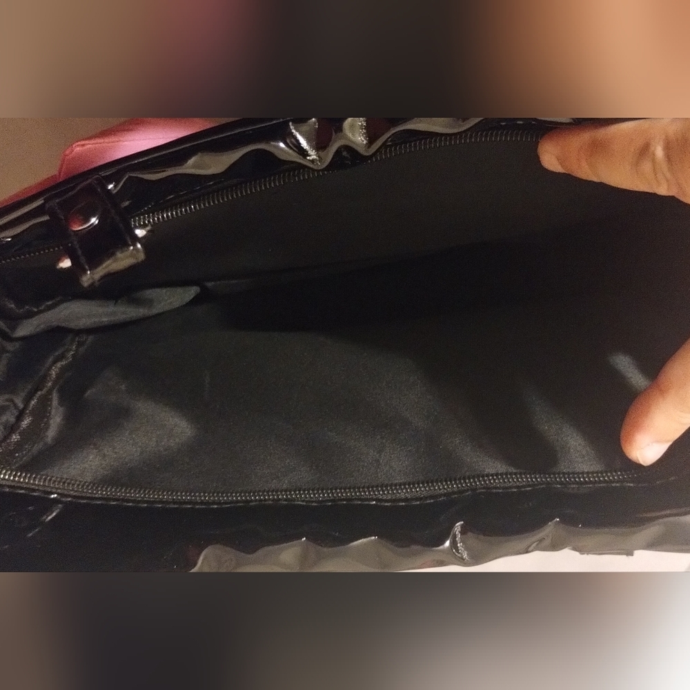 Hello Kitty Purse - Picture 4 of 4